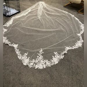 White Dress Bridal Cathedral Veil